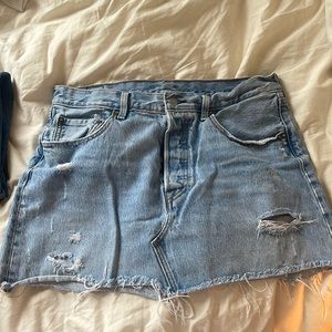 Levi Mini Skirt - Size 31
